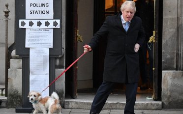 Britanya'nın eski Başbakanı Boris Johnson, kimliğini unuttuğu için seçimlerde oy kullanamadı