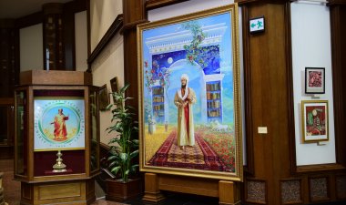 В государственном музее Туркменистана состоялась выставка, посвященная поэзии Махтумкули