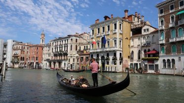 Venedik, günübirlik ziyaretçilerden aldığı giriş ücretinden ilk 8 günde 700 bin avrodan fazla gelir elde etti