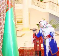 Türkmenistanyň Prezidentiniň saýlawlaryndandan fotoreportaž