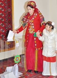 Фоторепортаж: Выборы Президента Туркменистана