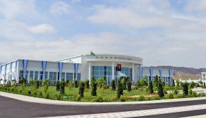 В Туркменистане при участии Президента страны запустили новое водоочистное сооружение