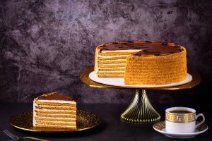 Zyýat Hil confectionery delights sweet tooth lovers with new honey cakes