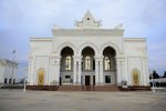 Студенческий театр Туркменистана имени Молланепеса приглашает на спектакли 