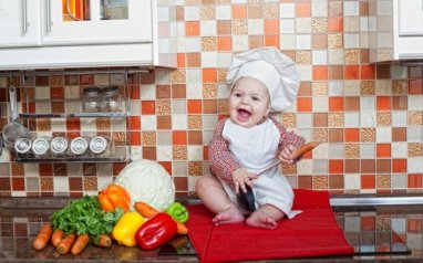 Когда учить ребенка готовить