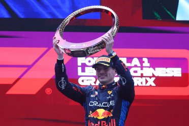 Formula 1'de 2024 sezonunun beşinci yarışı olan Çin Grand Prix'sini, Max Verstappen kazandı
