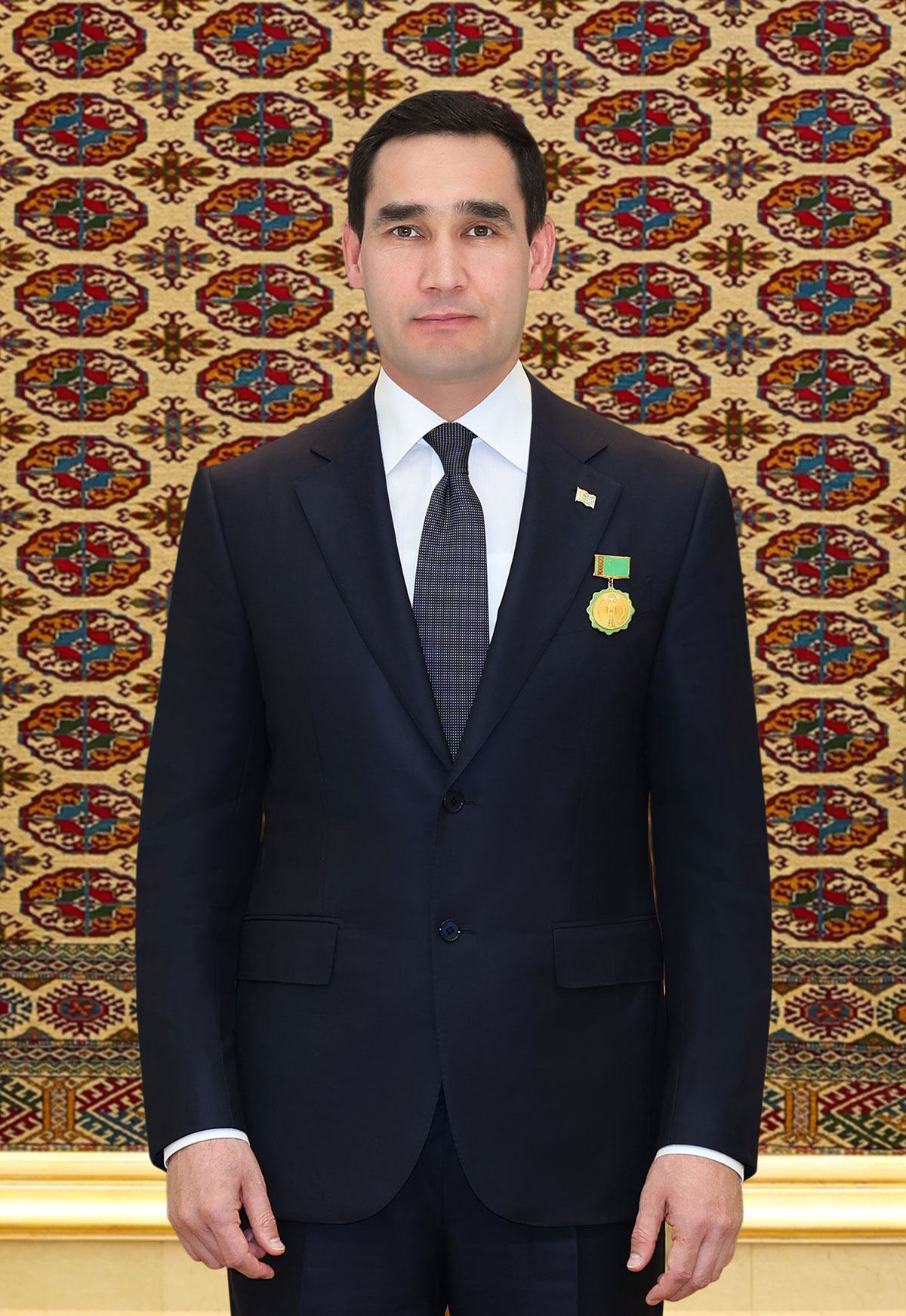
Serdar Berdimuhamedow «Türkmenistanyň ussat diplomaty» diýen tapawutlandyryş nyşany bilen sylaglandy 