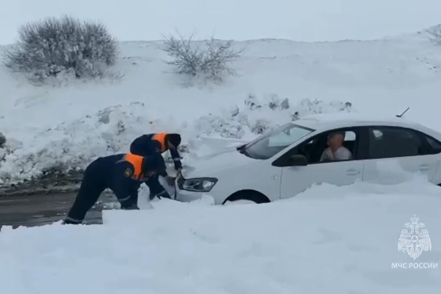 
Russiýanyň çäginiň 70 göterimden gowragyny gar örtdi 