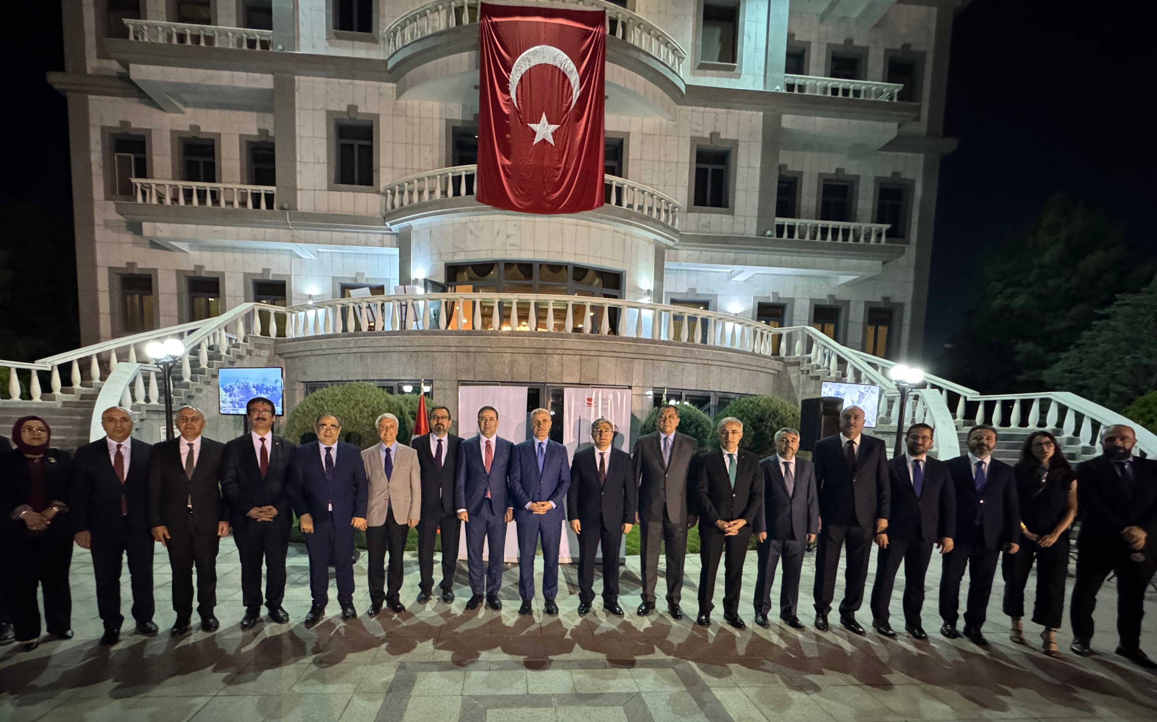 
Aşgabatda Türk aşhanasynyň hepdeliginiň çäklerinde resmi agşamlyk nahary berildi 