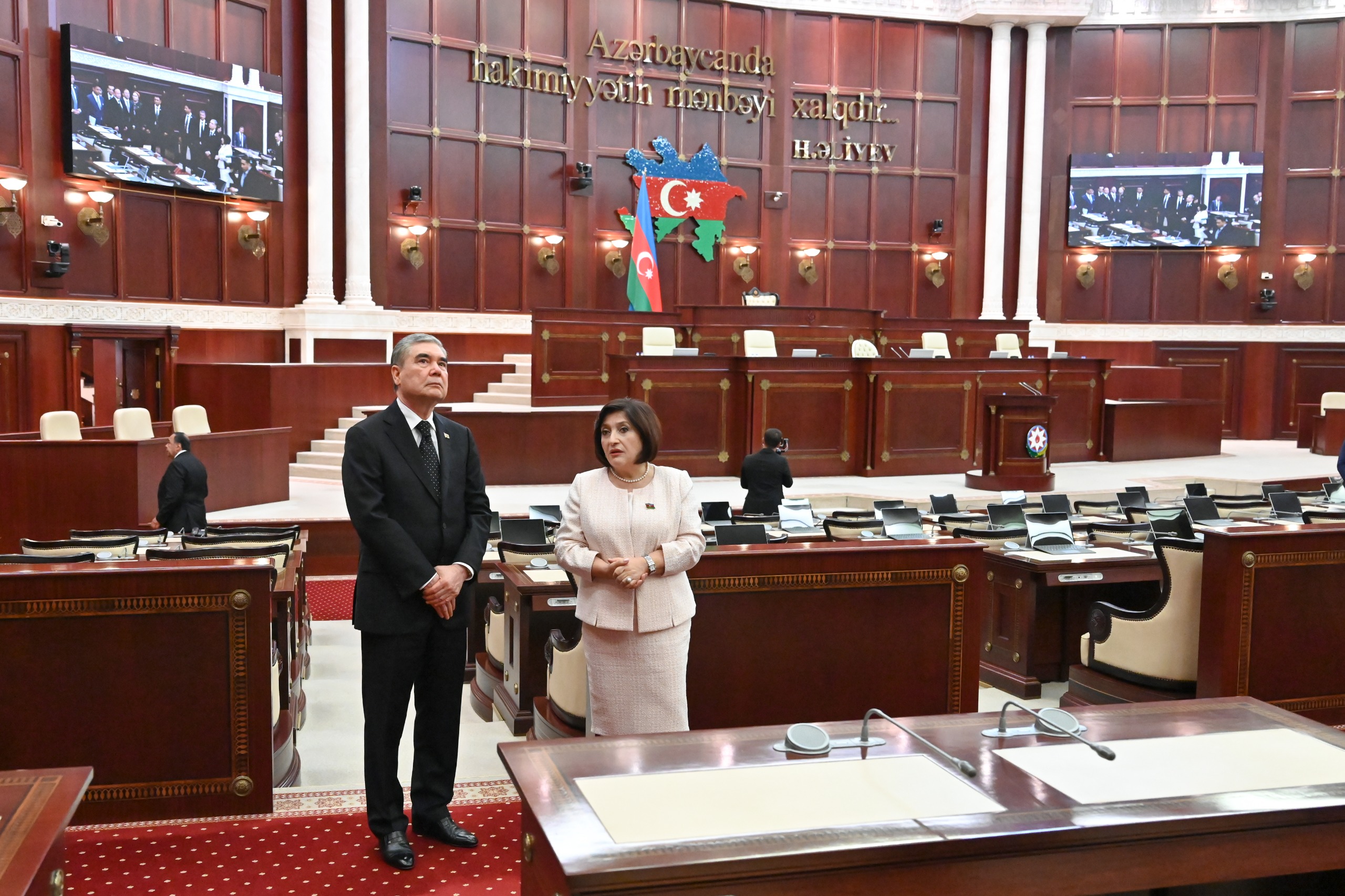 
Türkmenistanyň Halk Maslahatynyň Başlygy Azerbaýjanyň Milli Mejlisiniň Başlygy bilen duşuşdy 