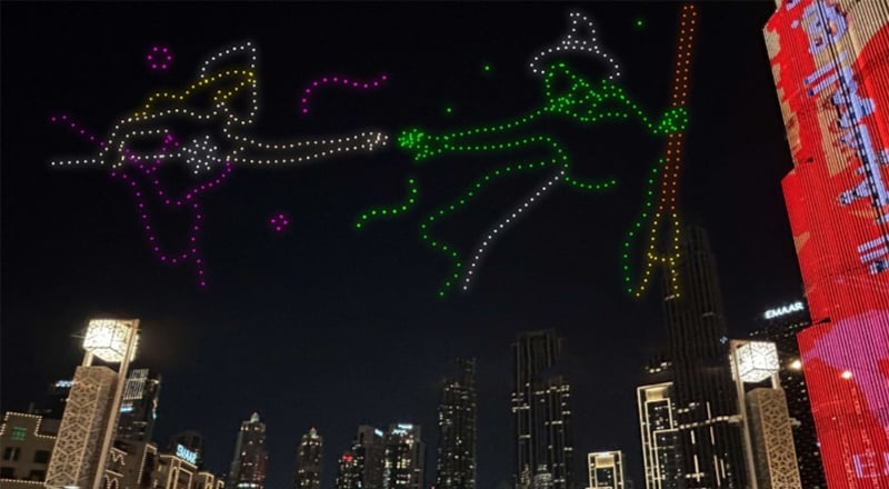 
Abu-Dabide 10 müň dron yşykly şowhun görkezer 