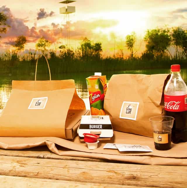 "Leglek" kafesinden tagamlary eltip bermek hyzmaty