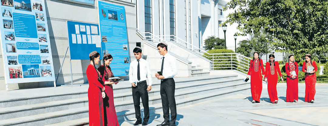 В Туркменистане начались вступительные экзамены в высшие и средние профессиональные учебные заведения