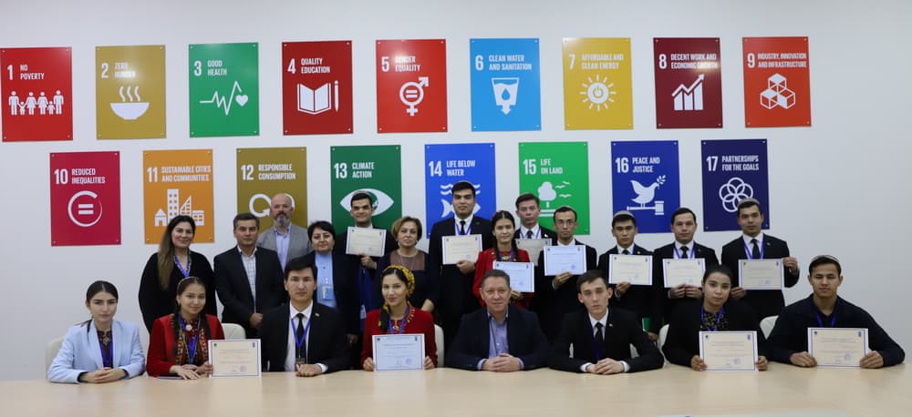 По случаю Всемирного дня городов в Туркменистане среди студентов проведен конкурс научно-исследовательских работ 