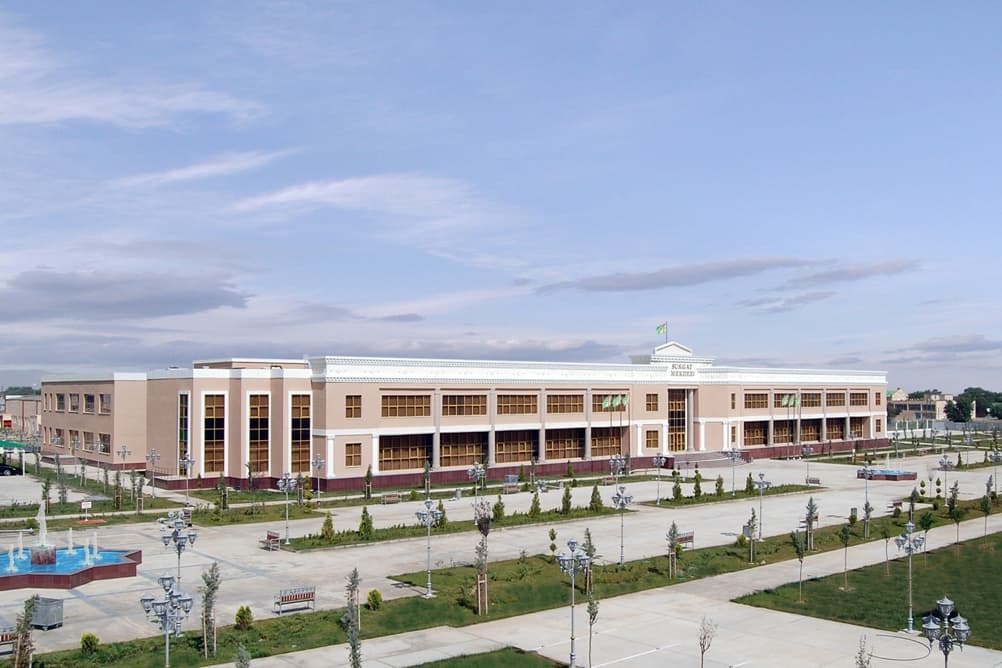 В городе Сердар запущен новый автобусный маршрут