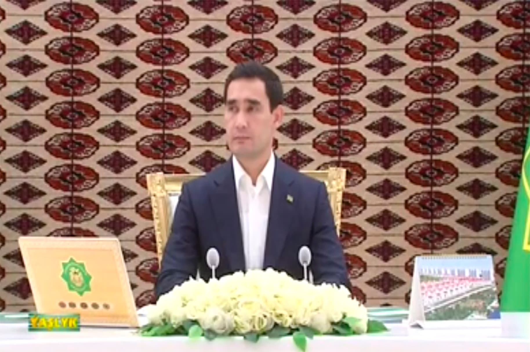 Глава Туркменистана провёл выездное заседание Правительства по строительству нового центра Ахала