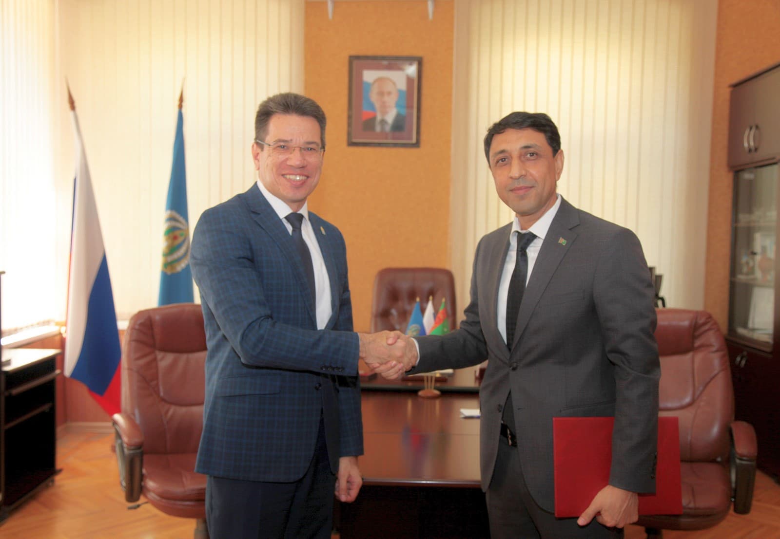 Консул Туркменистана Гуйч Гараев завершает работу в Астрахани