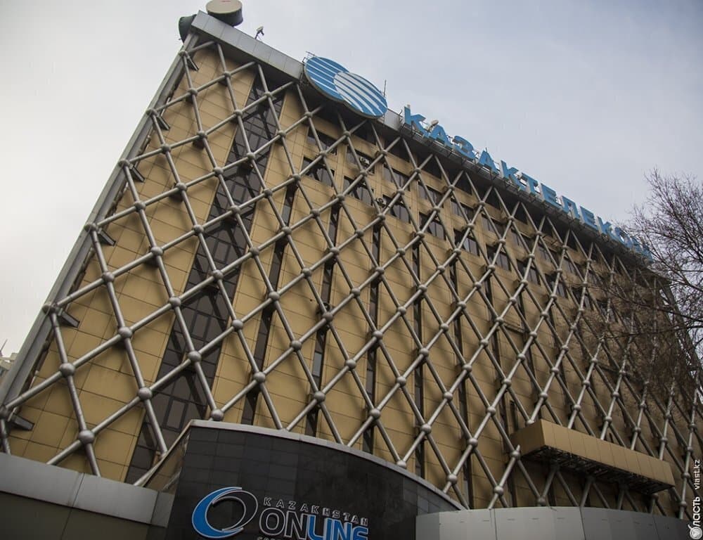 Kazakistan, Türkmenistan'dan geçecek fiber optik bir hat inşa etmeyi planlıyor