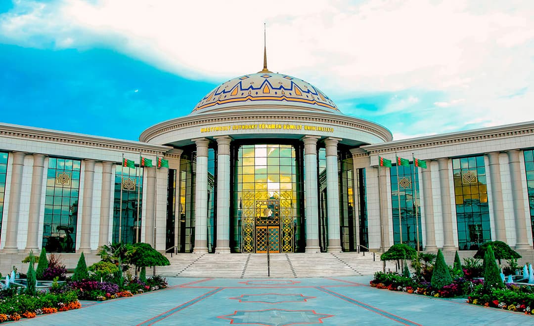 В Туркменистане подвели итоги конкурса среди студентов на лучшую журналистскую статью