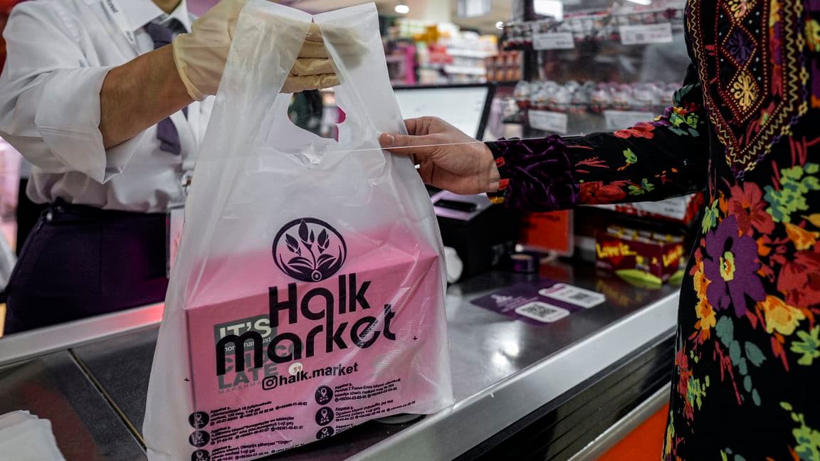 «Halk marketde» «Rysgal» PTB-niň Maestro karty bilen söwda edenlere 6% keşbek ýetirilýär