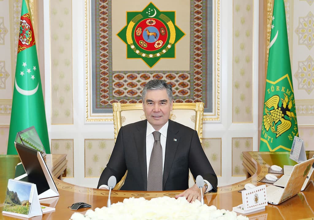 Бердымухамедов поздравил с открытием выставки в честь 30-летия независимости Туркменистана