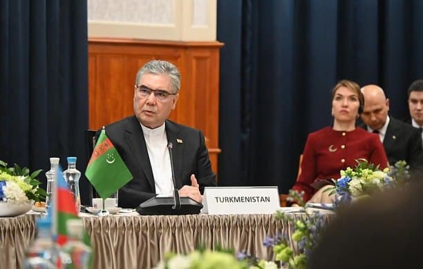 Türkmen halkynyň Milli Lideri TDG-niň Aksakgallar Geňeşini "Ýaşulular Geňeşi" diýip atlandyrmagy we sylagyny döretmegi teklip etdi