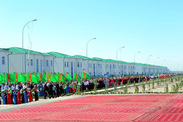 В Рухабатском этрапе столицы состоялась церемония ввода в строй III очереди жилого массива 