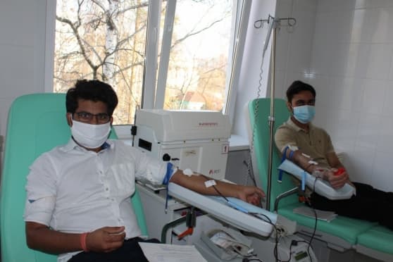 Студенты из Туркменистана сдали донорскую кровь на Мордовской станции переливания