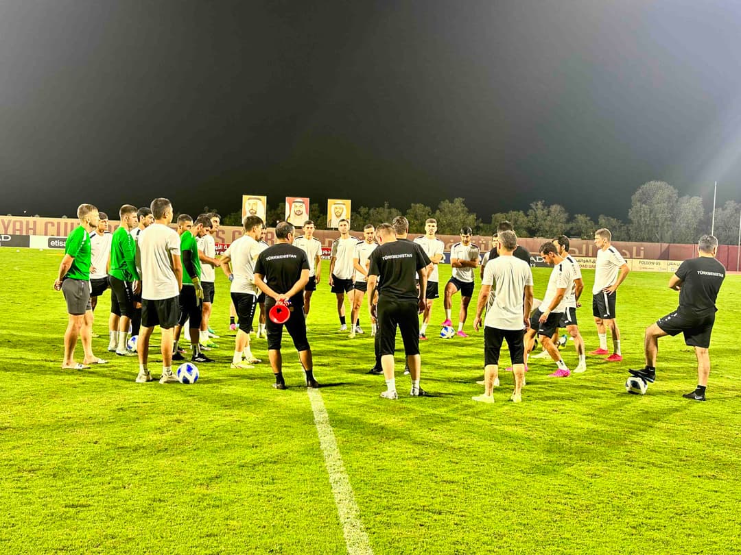 Сборная Туркменистана по футболу продолжает тренировочный сбор в Дубае