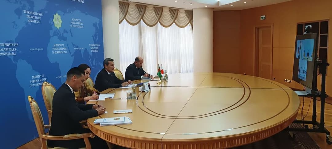 Raşid Meredow onlaýn görnüşinde Ykdysady hyzmatdaşlyk boýunça ýapon-türkmen komitetiniň başlygy bilen duşuşdy