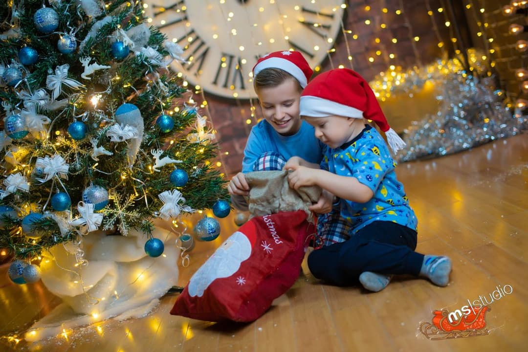 «Ms studio» Aşgabadyň ýaşaýjylaryny we myhmanlaryny täze ýyl fotosessiýalaryny guramaga çagyrýar