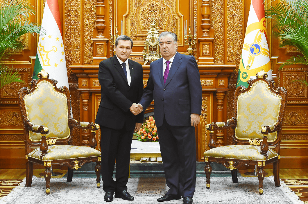 Президент Таджикистана и глава МИД Туркменистана обсудили широкий круг вопросов сотрудничества