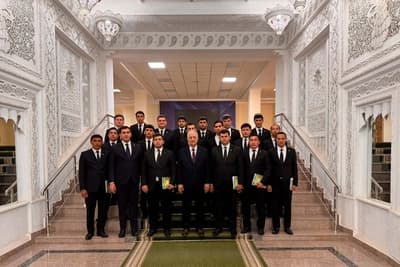 Студенты аграрного вуза Туркменистана проходят стажировку в Ташкенте