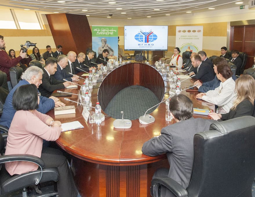 Посольство Туркменистана в РФ провело в МГИМО мероприятие по случаю 300-летия Махтумкули