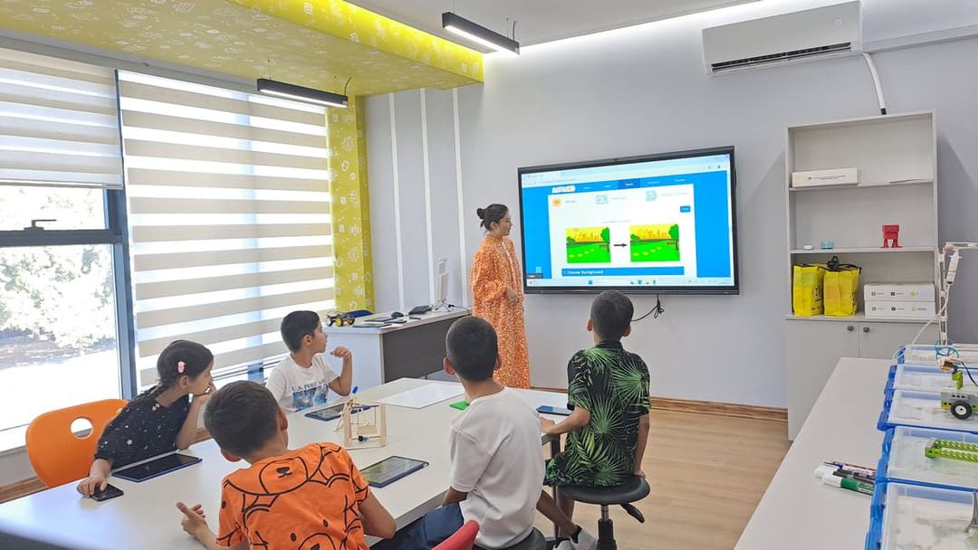 В Мары открылся современный образовательный центр Röwşen Gelejek