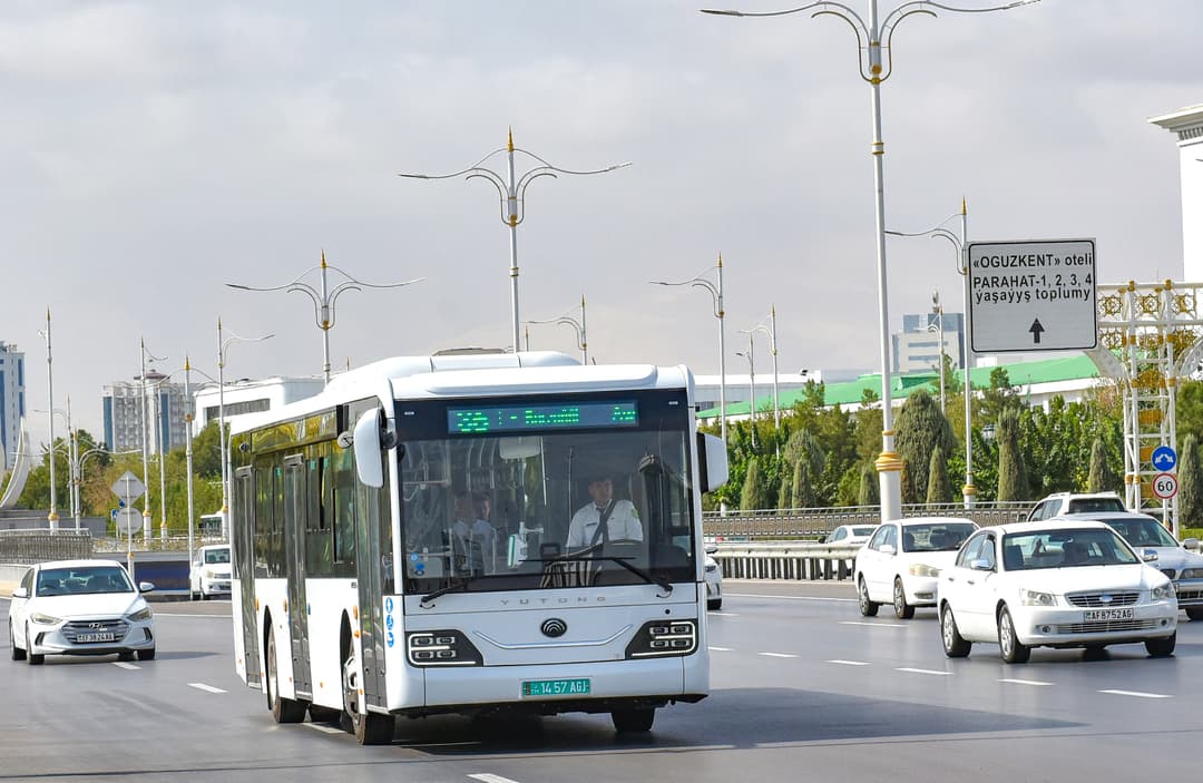 Aşgabatda täze Yutong awtobuslary işe başlady