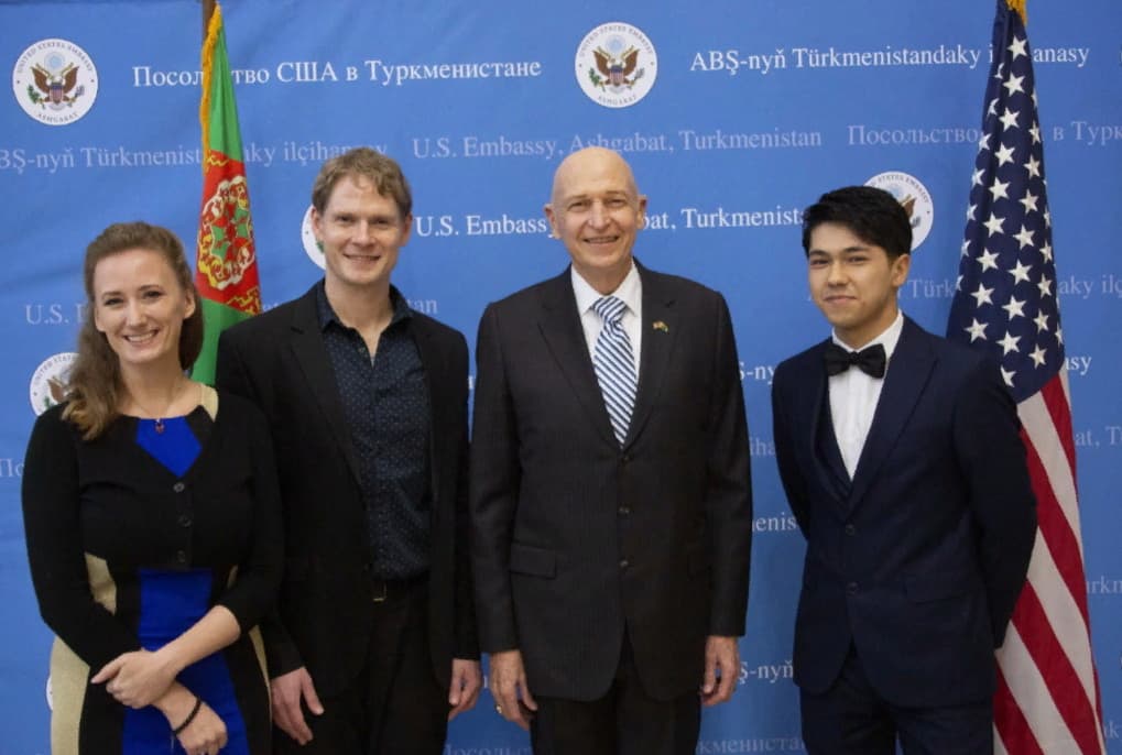 American artists Kate Bass and Aaron Young will come to Turkmenistan again in December