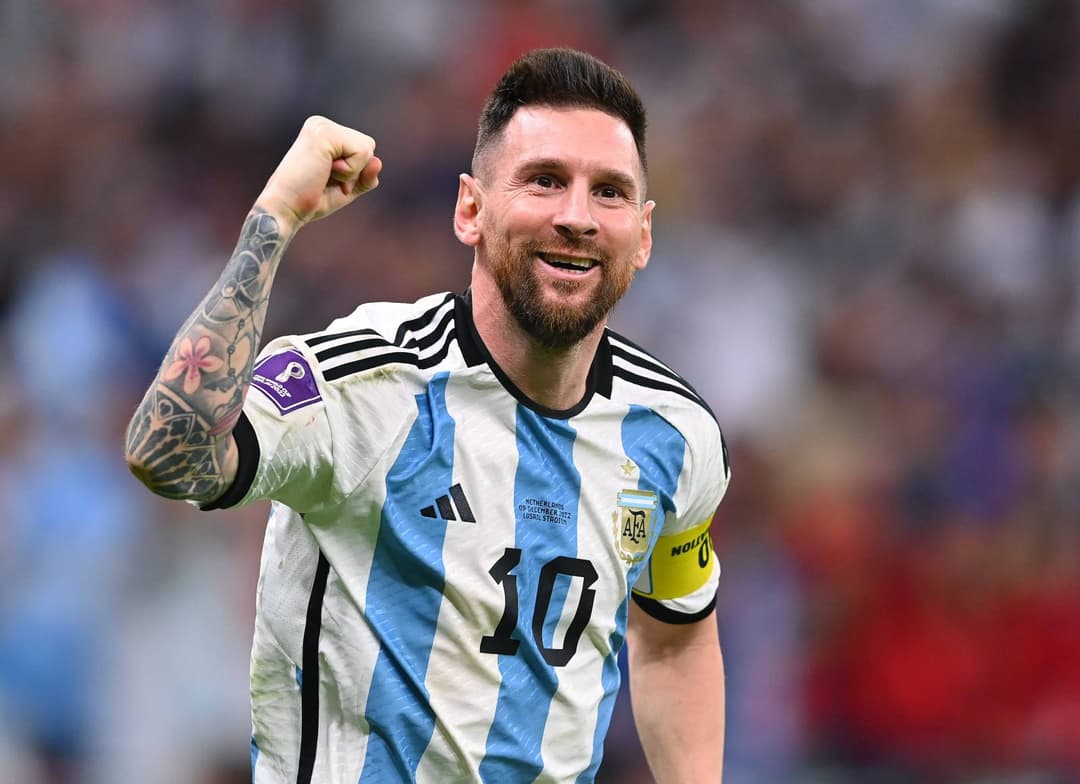 FIFA ýylyň oýunçysy bolmaga dalaşgär üç futbolçyny yglan etdi