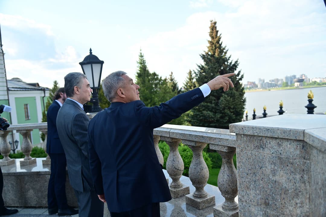 Гурбангулы Бердымухамедов посетил Татарский государственный академический театр имени Г.Камала