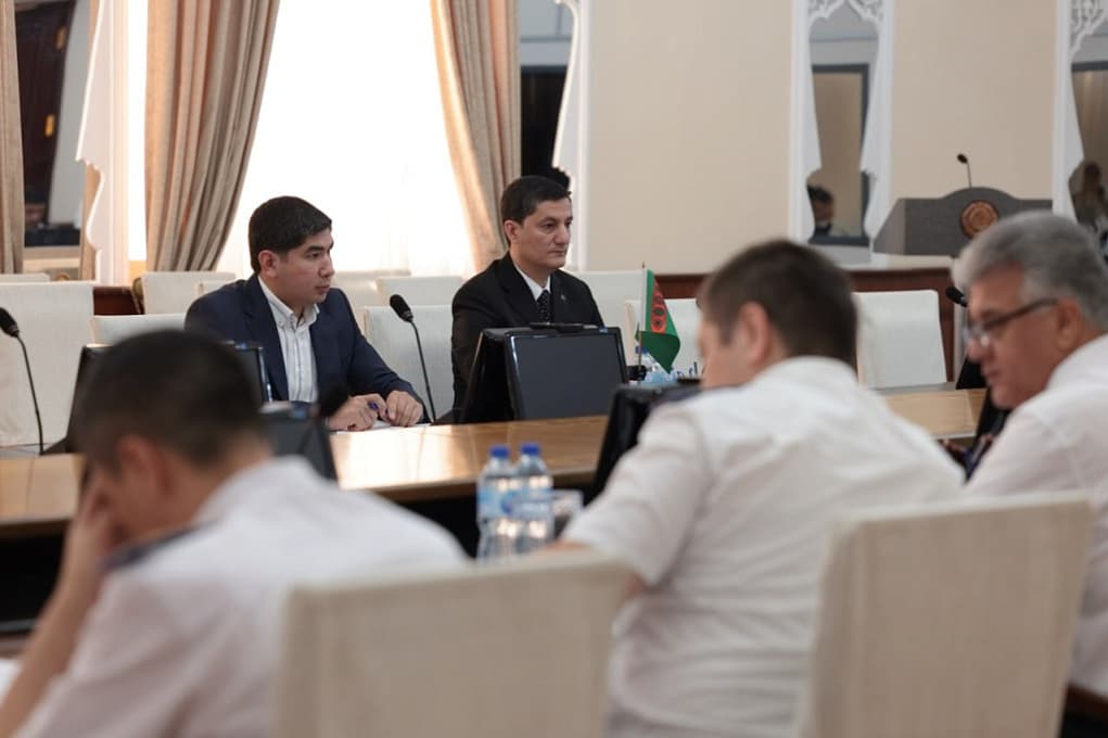 Железнодорожники Туркменистана и Узбекистана обсудили результаты двустороннего сотрудничества и дальнейшие планы