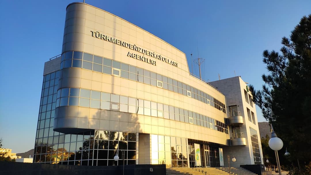 Türkmenistan «Dragon Oil» bilen hyzmatdaşlygyň geljegini ara alyp maslahatlaşdy