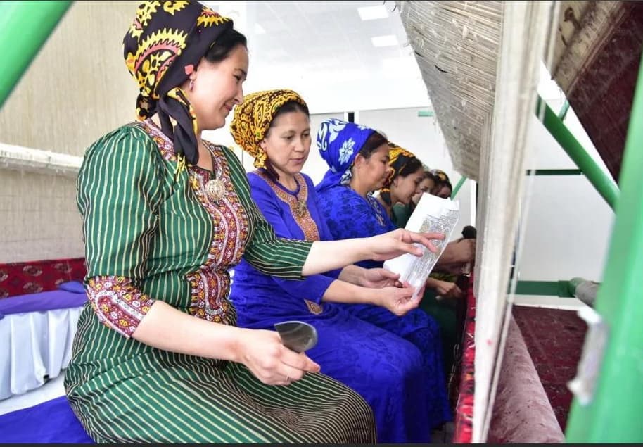 В Лебапе началось строительство филиала Халачской фабрики художественного ковроделия