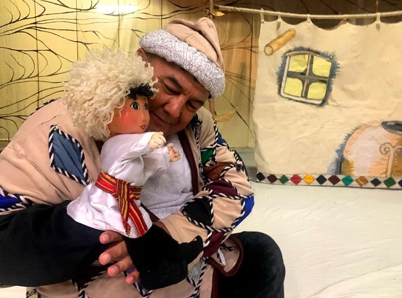 Театры Туркменистана в дни весенних каникул приглашают школьников на спектакли 