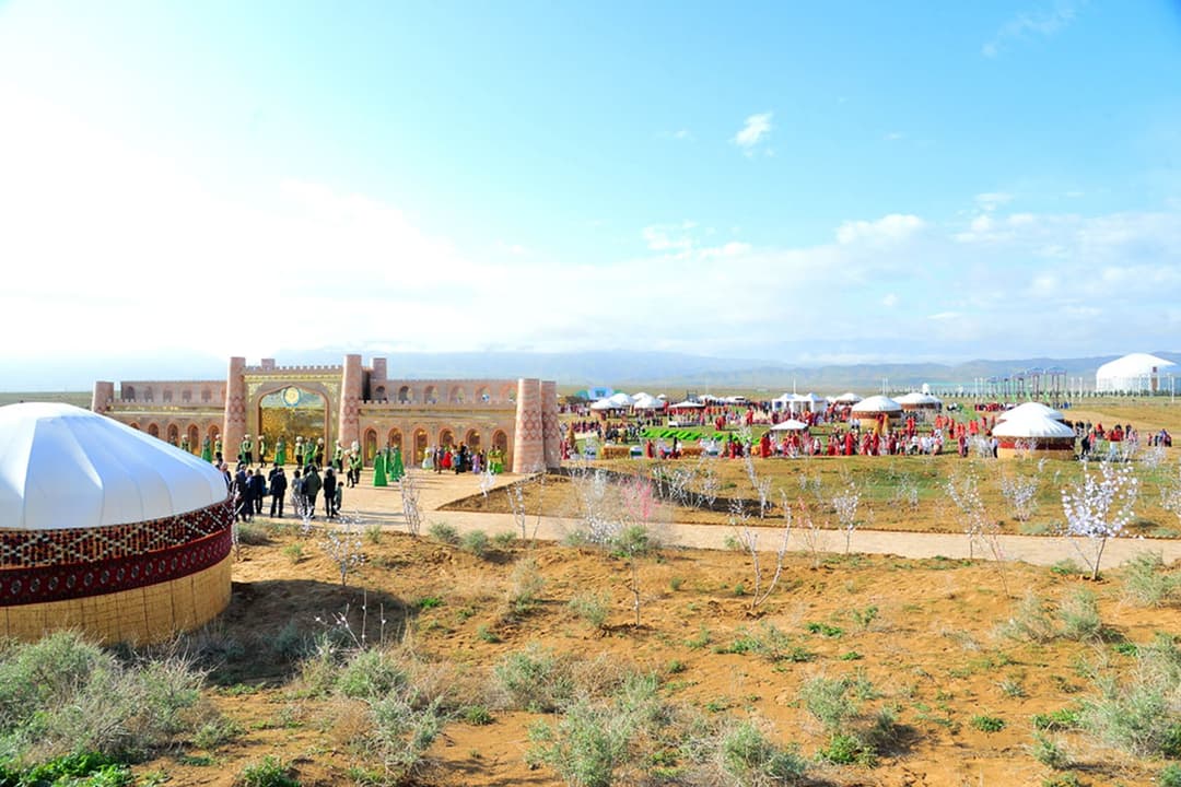 Во всех регионах Туркменистана прошли торжества по случаю Национального праздника весны