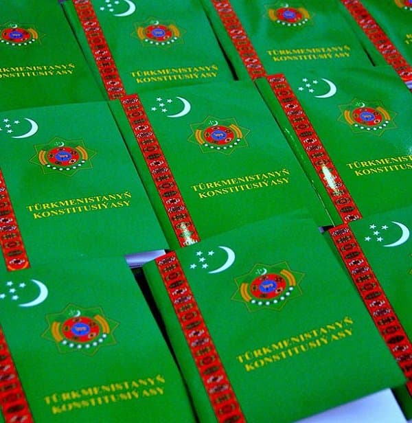 В Туркменистане состоялся первый выпуск магистерского курса «конституционное право»