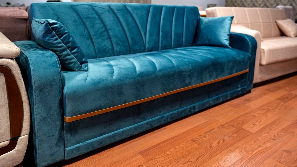 Фабрика Aýbölek выпускает мягкую мебель для дома и офиса в Туркменистане