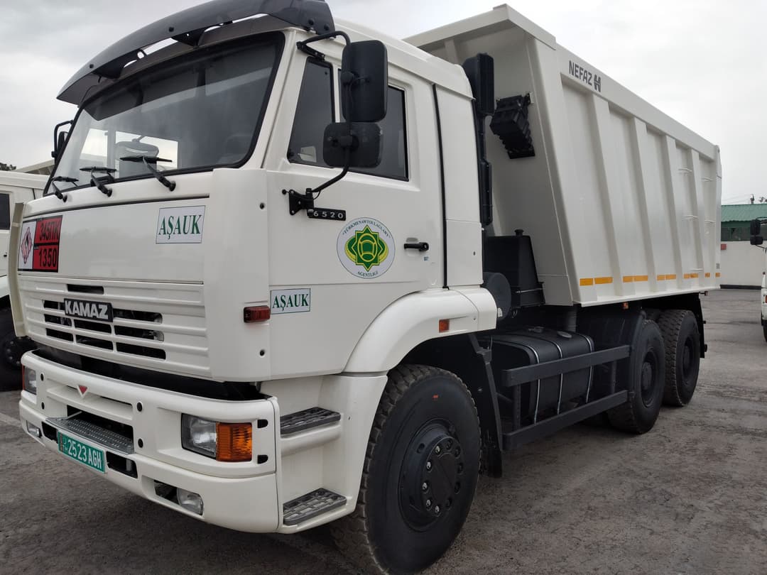 Ашхабадское автомобильное предприятие приглашает на работу водителей и автомехаников