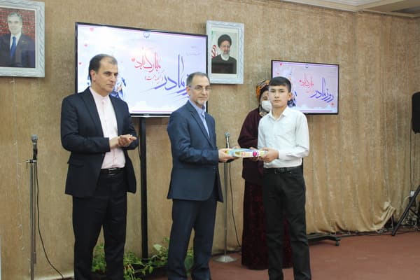 В Культурном центре Ирана в Ашхабаде отметили День матери