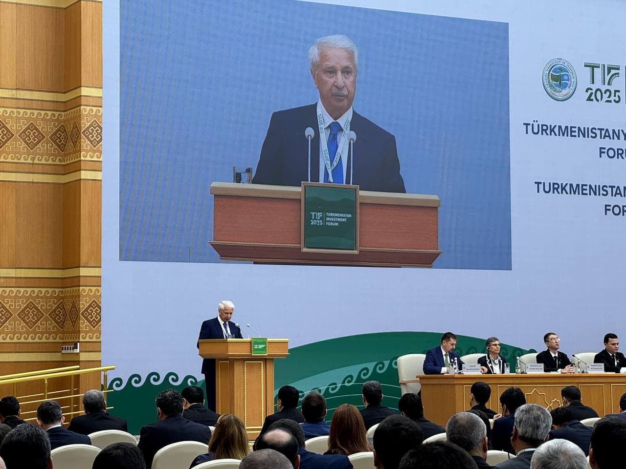 Azerbaycan, Türkmenistan'a petrol tankeri hediye edecek