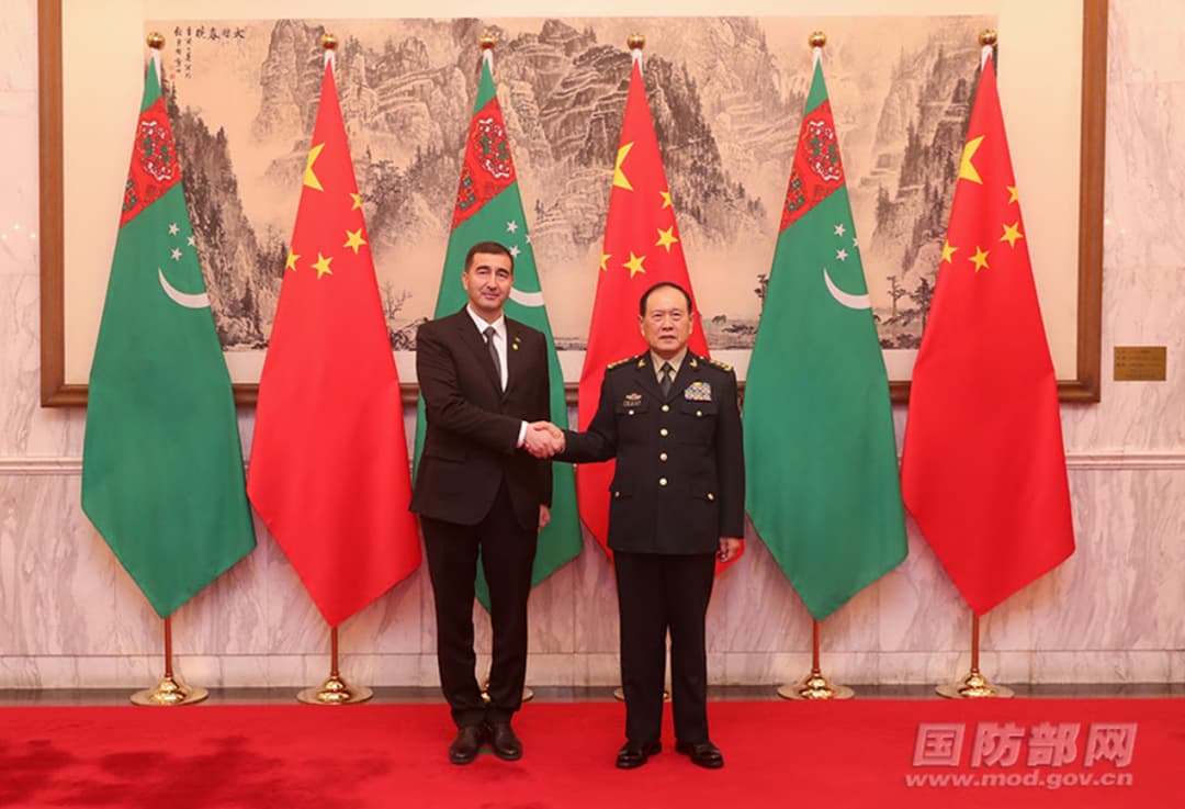 Gündogdyýew Hytaýyň goranmak ministri bilen duşuşdy